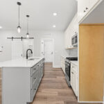 Kitchen - Looking to Garage Entry - DSC06054